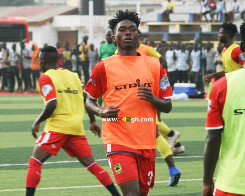 Empem Dacosta to join Ashantigold after terminating Kotoko contract